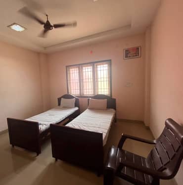 Yatri Nivas Guest House